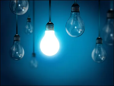 Quel mot signifie : "qui a peur de la lumière" ?