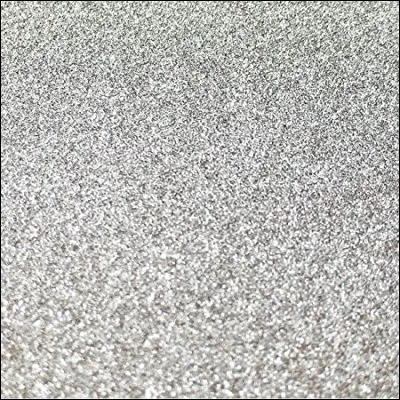 Quel mot signifie : "de couleur argent, qui a les reflets de l'argent" ?