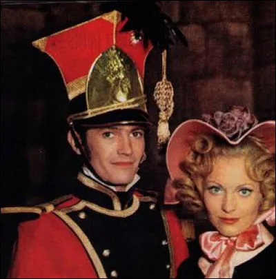 Quel auteur a signé "Lucien Leuwen" ?