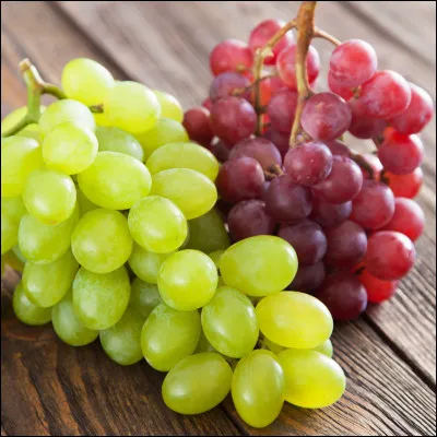 Il ne faut pas que notre cheval en consomme trop, mais il peut déguster des raisins. Quels types peut-on lui offrir ?