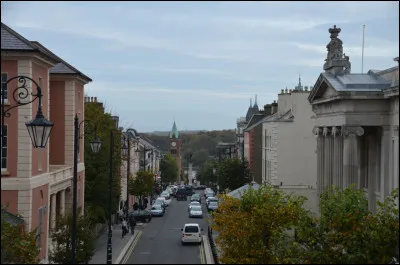 Dans quelle ville cela se passe-t-il ?