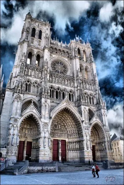 Cette Cathdrale est  :