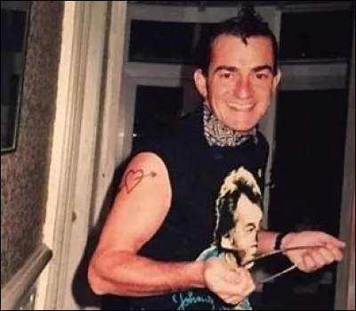 Regarde l'image : 
Est-ce Jean-Pierre ?