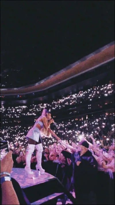 Quelle est la chanson qu'elle a faite avec Mariah Carey et Jennifer Hudson ?