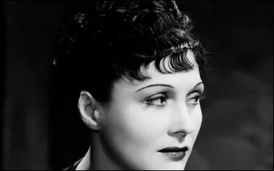 ''Atmosphère ! Atmosphère ! Est-ce que j'ai une gueule d'atmosphère'' est une célèbre réplique d'Arletty dans quel film de Marcel Carné ?