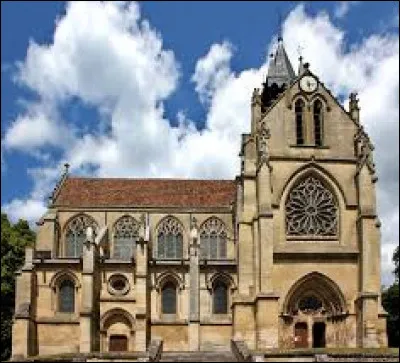 Nous terminons notre balade en &Icirc;le-de-France devant l'&eacute;glise Notre-Dame de Taverny. Ville de l'arrondissement d'Argenteuil, elle se trouve dans le d&eacute;partement num&eacute;ro ...
