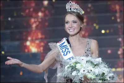 En quelle ann&eacute;e est-elle Miss France ?