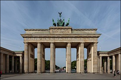 Quel est ce monument emblématique de l'Allemagne, construit à Berlin en 1788 ?