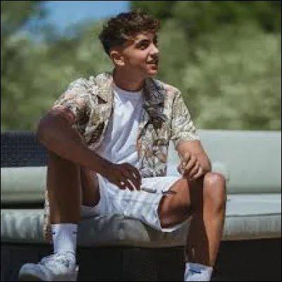 Où tourne-t-il toutes ses vidéos ?