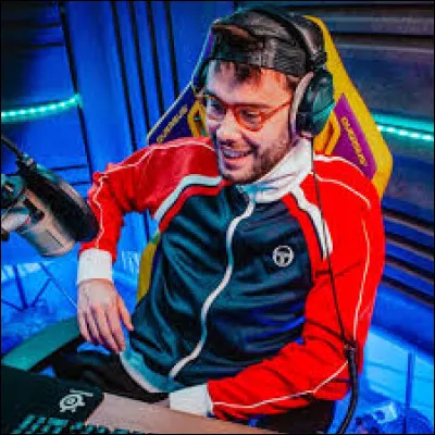 Quel est le métier de LeBouseuh ?