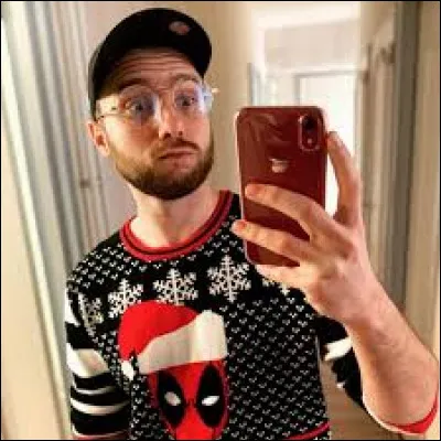 Quel âge a-t-il, en décembre 2020 ?