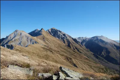 Quel est le plus haut volcan d'Auvergne et de France métropolitaine ?