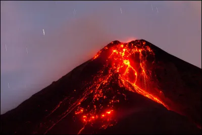 Pour finir, certaines études d'un certain Charles Darwin démontrent que l'Aconcagua est un volcan. Est-ce vrai ?