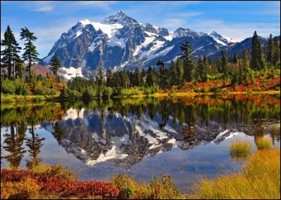 La région des Cascades est peuplée par des Amérindiens depuis environs 9 000 ans. Toutefois, tous ces volcans ne furent redécouverts qu'au tout début du dix-neuvième siècle par deux explorateurs considérés comme les principaux pionniers du Far West. Qui sont-ils ?