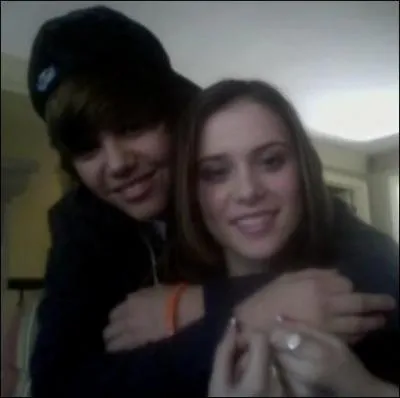 Justin est sorti avec Caitlin la de ...