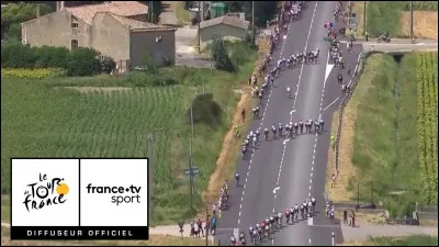 Tu as encore appris un truc mais, alors que tu avais le vent de face, le groupe tourne à droite. Comment le groupe va-t-il s'organiser ?