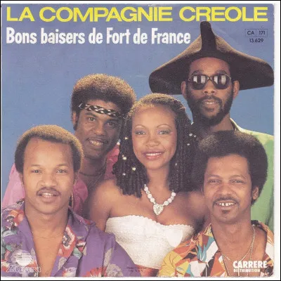 Bons baisers de Fort-de-France - La Compagnie créole.
Enfin un chant français ! Chanté par "La Compagnie créole", il réapparaît souvent à la radio lors des fêtes de fin d'année. La chanson parle d'un Noël sans neige à Fort-de-France. Mais au fait, c'est où, Fort-de-France ?