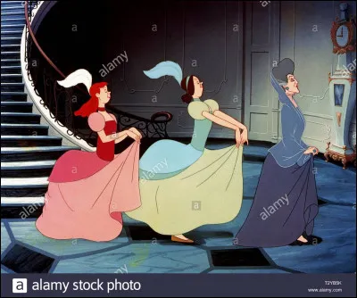 Qui l'aide à aller au bal ?