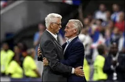 Il a remporté à la fin de sa carrière la Coupe du monde de football 1998 en tant que sélectionneur de l'équipe de France. Qui est-ce ?