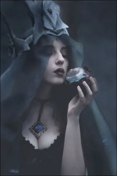 Le jardinier d'Hadès, témoigna qu'il avait vu la déesse Perséphone cueillir une grenade et en manger quelques grains. Qui est-il ?