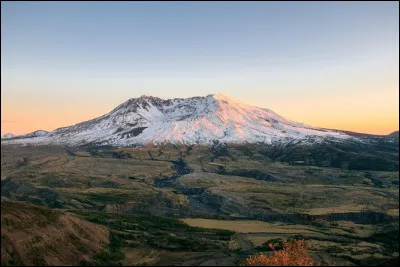 Surveillance  Le mont Saint Helens est-il surveillé par un observatoire ?