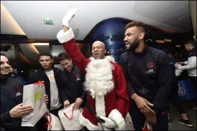 Papa Noël s'est fait faire un lifting ?