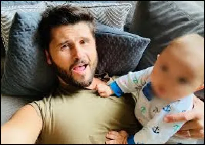 Il devient papa grâce à la GPA. Comment s'appelle son fils ?