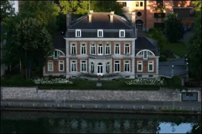 En Belgique, comment s'appelle ce bâtiment, siège du gouvernement wallon ?