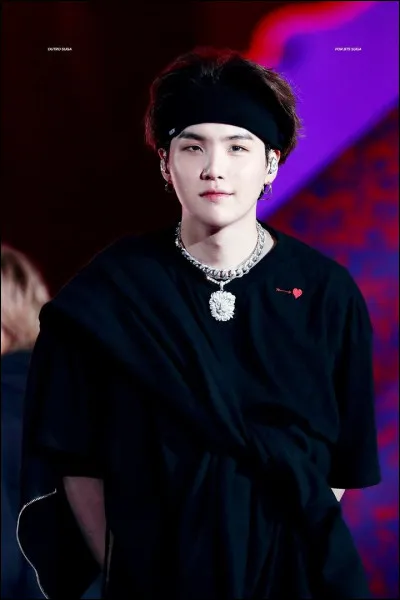 De quelle ville Suga est-il originaire ?
