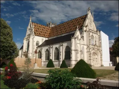 Sans doute l'édifice le plus célèbre de la ville de Bourg-en-Bresse. C'est le...