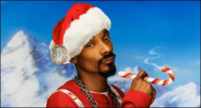 "Tout pour la monnaie, l'titre ? Je le laisse, fuck les gros litiges
Parle pas d'choses qu'existent pas : le père Noël, la politique"
Quel rappeur, auteur de ces quelques phrases, ne doit-on absolument pas faire écouter à ses enfants ces prochains jours ?