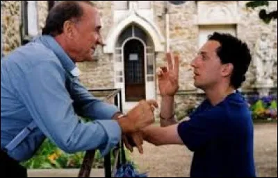 Aux côtés de Gad Elmaleh, c'est :