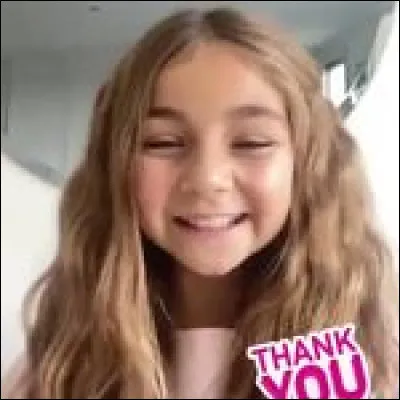 Comment s'appelle la super coach de Valentina ?