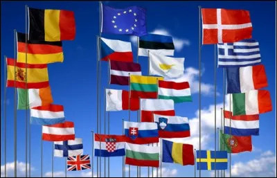 Quel est le dernier pays à avoir rejoint l'Union européenne en 2013 ?