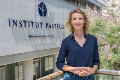 En 2020 de quelle association est-elle la marraine ?