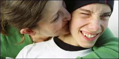 "I dit kin da mais i brait à s'mère pour ène soufflette" veut dire :