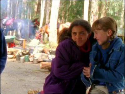 Qui sont ces deux filles ?