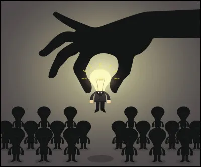 Quel mot est synonyme de ''chasseur de têtes'' ?