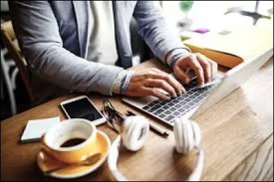 Quand ton/ta petit(e) ami(e) est au travail :