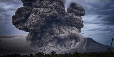 [BONUS]  Et enfin, je suis maintenant une éruption apocalyptique. Produite par un supervolcan, je suis capable de modifier le climat de la Terre et mes conséquences sont énormes. Je suis l'un des plus grands dangers de la planète. Qui suis-je ?