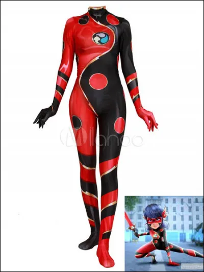 À qui revient ce costume, taillé super moulant ?