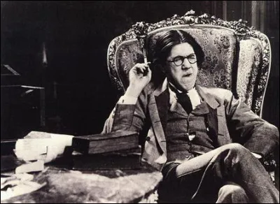 Malgré un esprit assez vif, sa nonchalance naturelle fait qu'à l'école, il est toujours ...