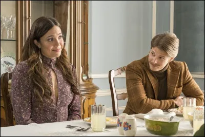 Après la rencontre avec Jack, quel garçon demande à Rebecca de déménager avec lui à New York ?