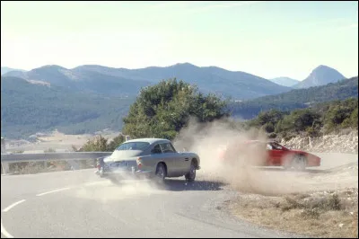 Ici, on rigole moins lorsqu'il s'agit de suivre cette ...