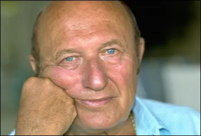 Quel est le nom de plume cet auteur truculent du roman intitulé ''Fleur de nave vinaigrette'' ?