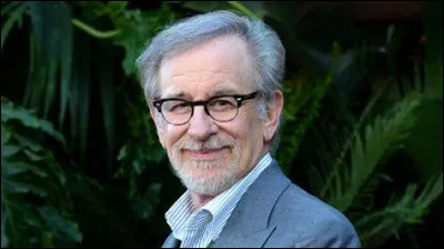 D'après la photo, ce réalisateur s'appelle...