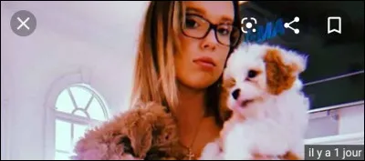 Comment s'appelle son chien qui a fêté son premier anniversaire il y a quelques jours ? (fin décembre 2020)