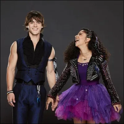 Quel est le ship name de Julie et Luke ?