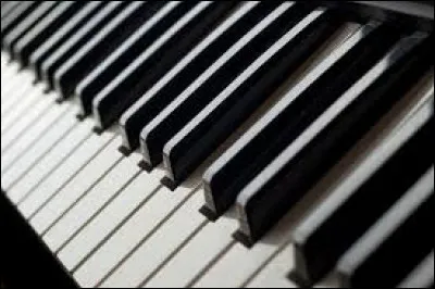 En général, de combien de touches noires est composé un piano moderne ?
