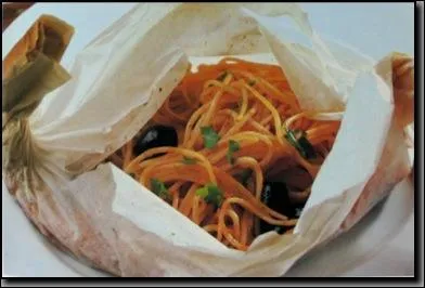 Quelle est cette spcialit italienne cuite dans une papillote et compose de ptes et de fruits de mer ?